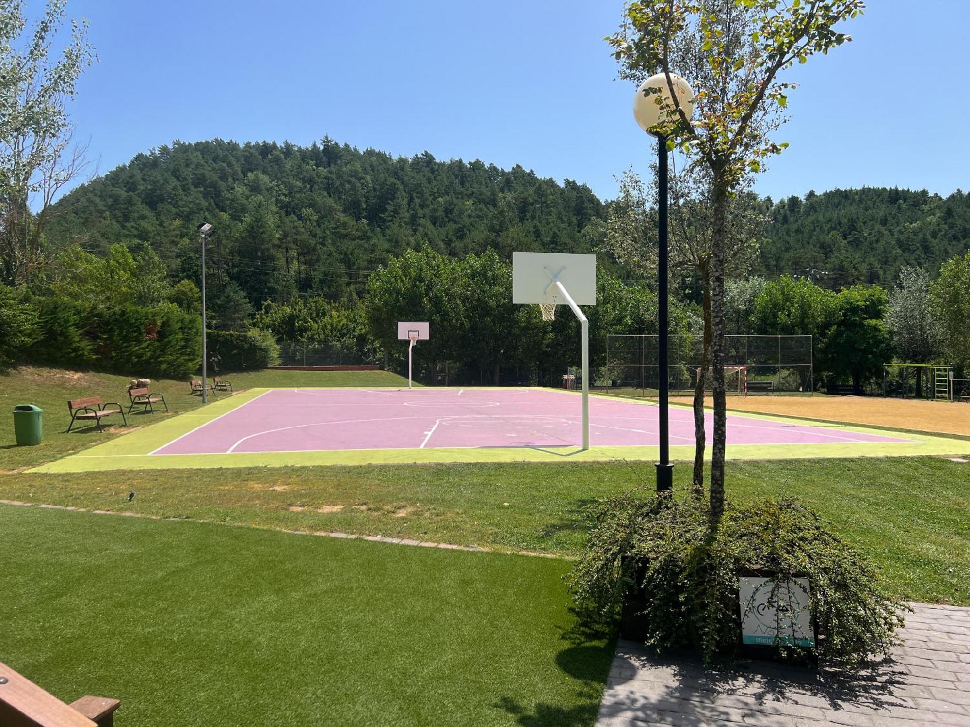 Camping Riera Merles Borreda Exterior photo