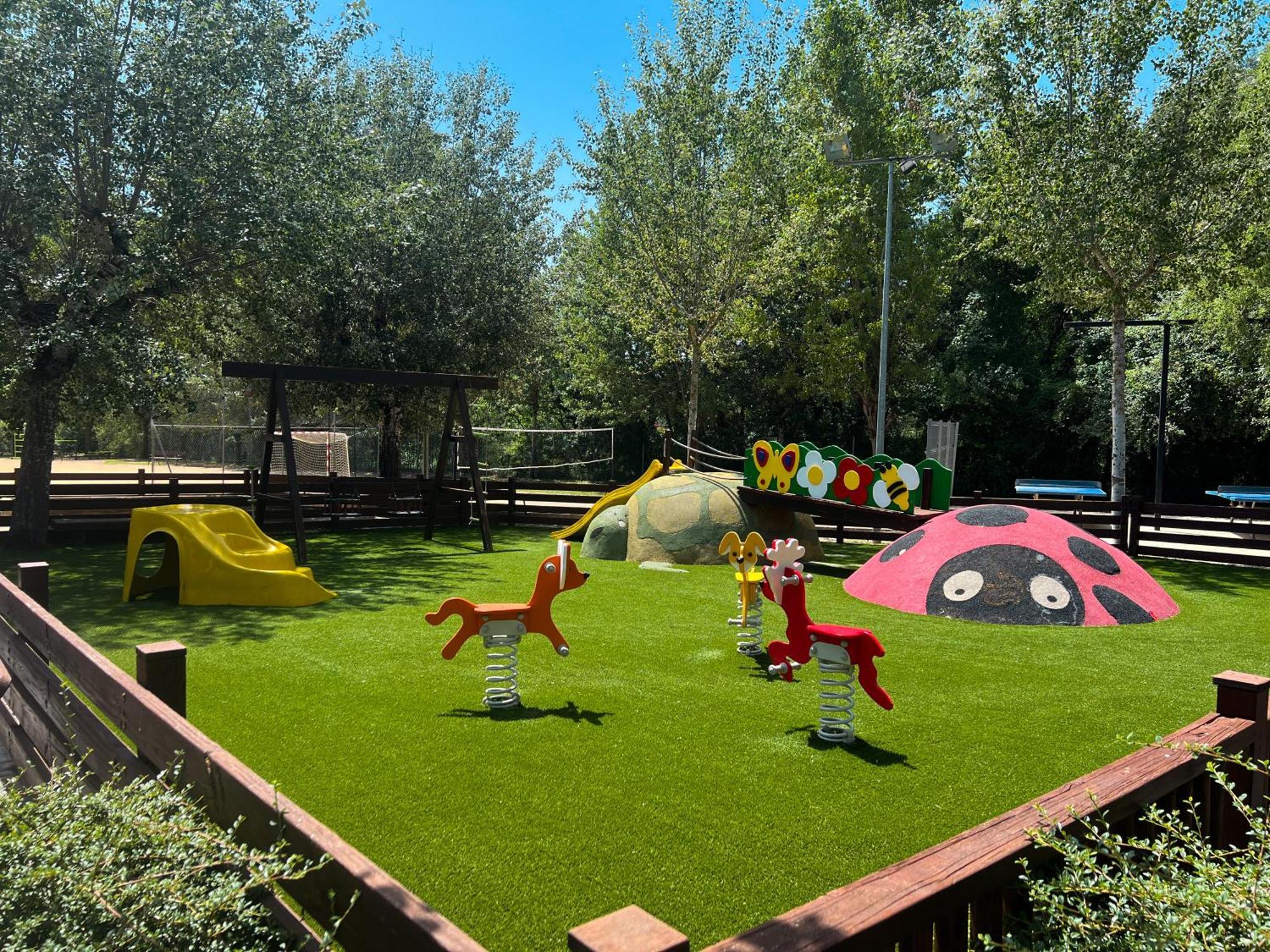 Camping Riera Merles Borreda Exterior photo